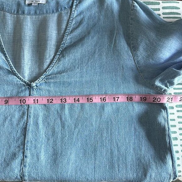 Rails Zimi Linen Blend Denim Blouse with Frayed Hem in Medium Vintage Wash Small - Picture 5 of 12